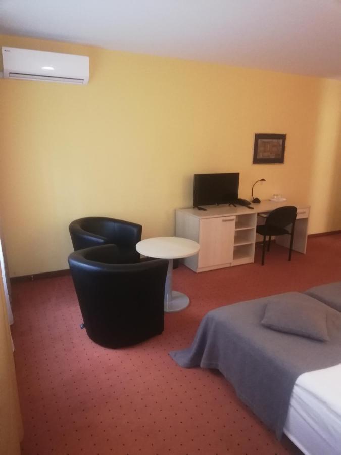 Hotel Senas Namas Alytus Esterno foto